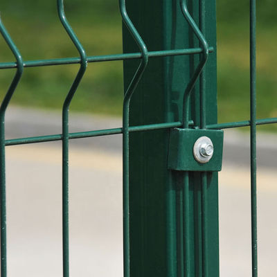 Enlace de patio de rodadura de la parte superior de la malla soldada cercas de PVC recubierto de Forti V plegado anti escalada