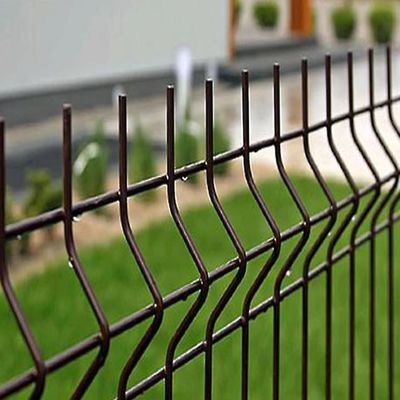 Alturas 1.03m-2.43m Cerco de malla de alambre curvado 3d al aire libre Cerco de jardín de metal