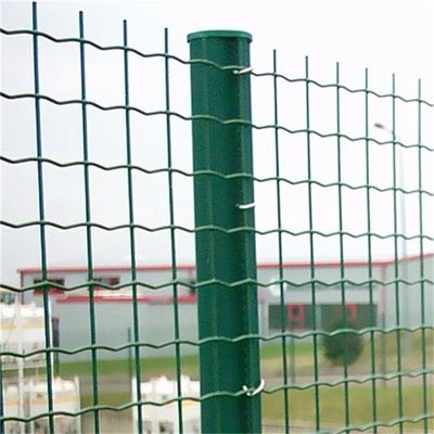 Valla de malla de alambre soldada holandesa de alta calidad Red de valla europea en estilo holandés Enrejados y puertas de cercado de alta calidad