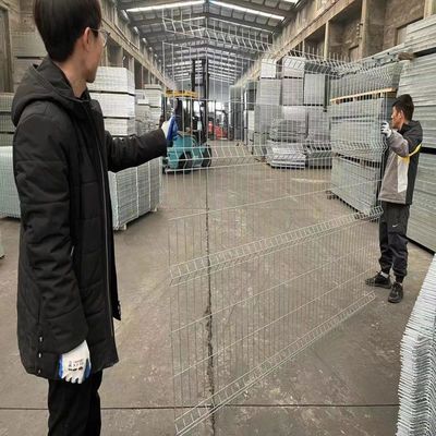 0.6m - 3.0m Alturas cercas galvanizadas 3d curvas para paneles de cercas de patio de juegos