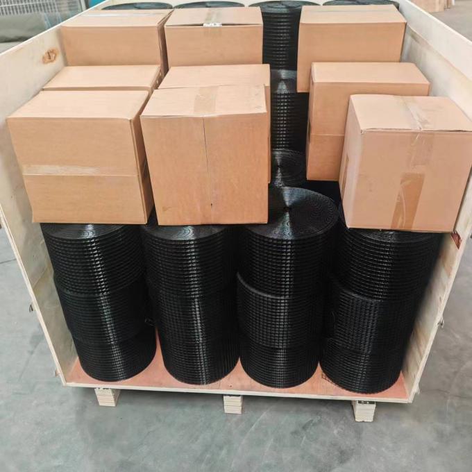 1/2 Rejilla de alambre soldado con revestimiento de vinilo negro 12